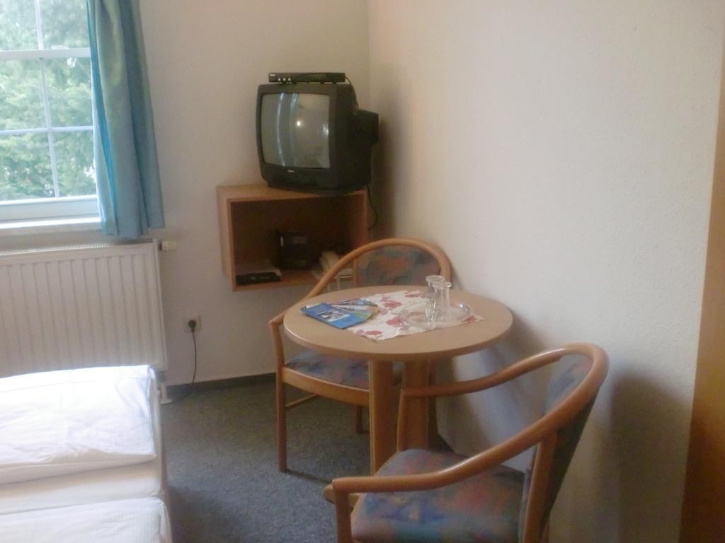 Hotel & Restaurant "Zum Firstenstein" Konigshain Bagian luar foto