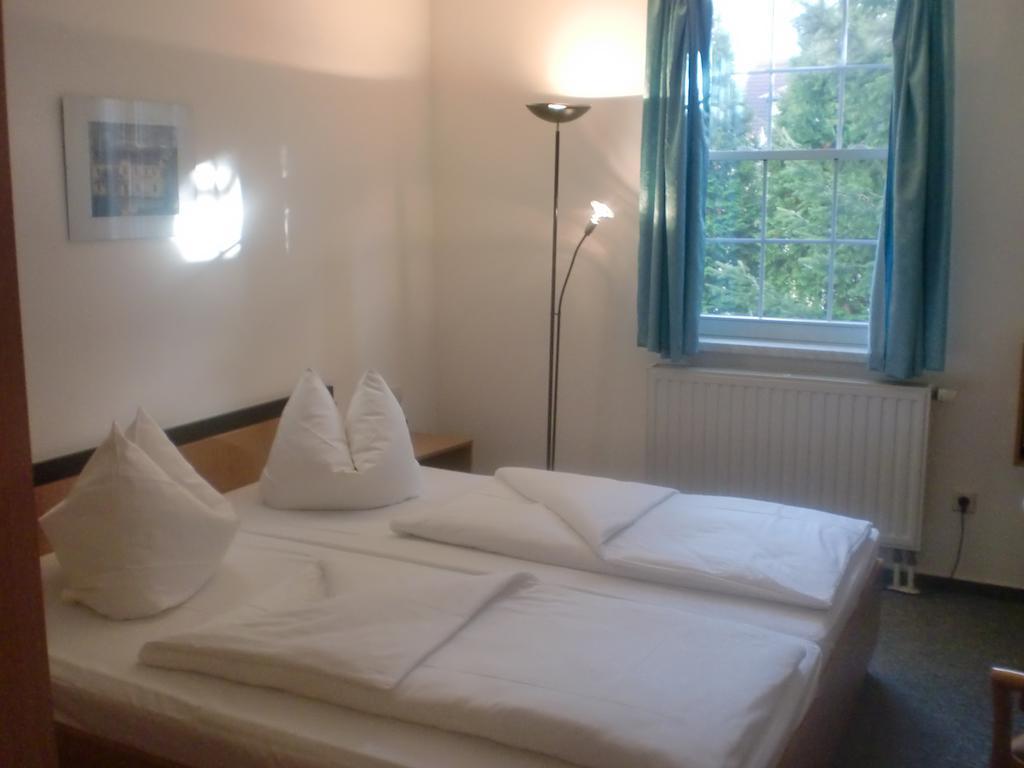 Hotel & Restaurant "Zum Firstenstein" Konigshain Bagian luar foto