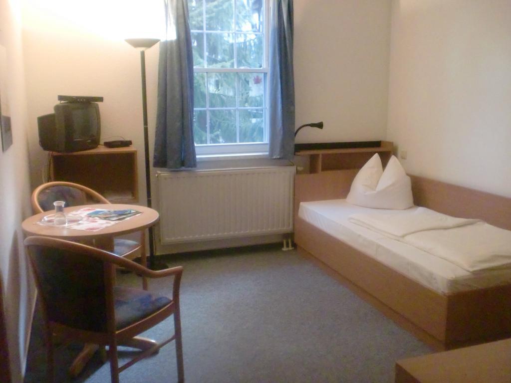 Hotel & Restaurant "Zum Firstenstein" Konigshain Bagian luar foto